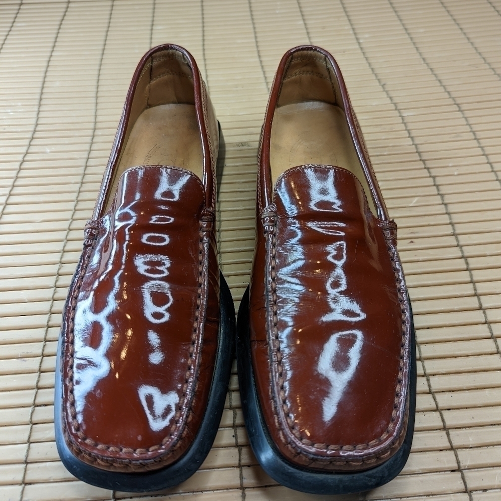 Tod's Women's Gommino Red patent leather Loafers US 8 Driving Moccasin Shoes - Picture 3 of 11